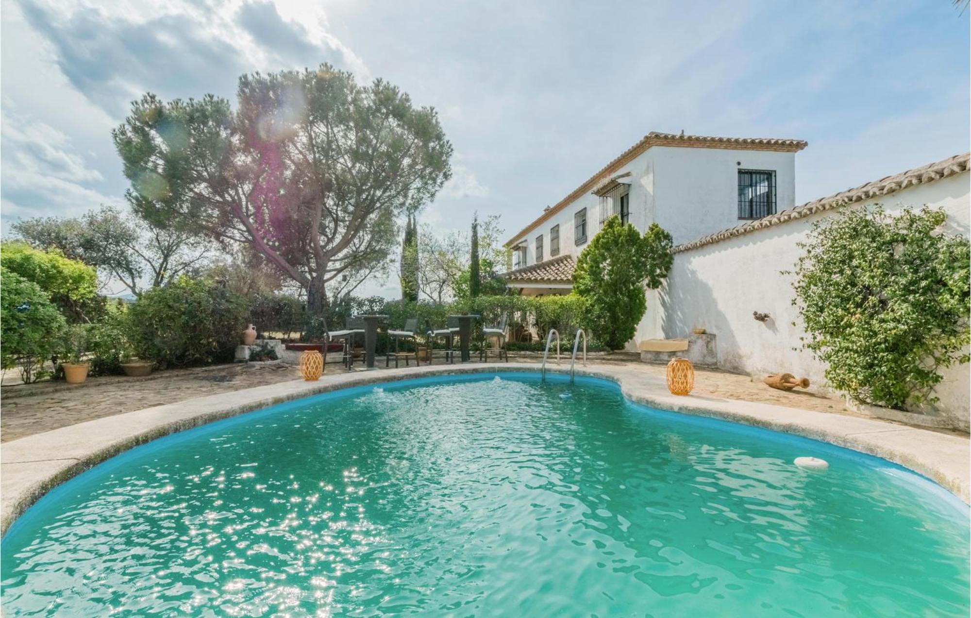 Gorgeous Home In Aldeaquemada With Swimming Pool 외부 사진