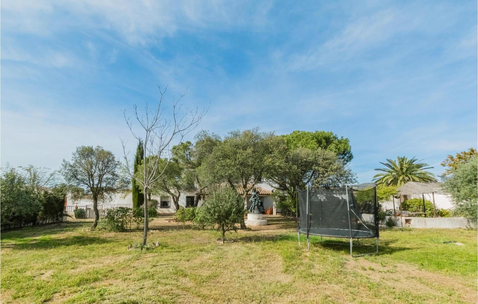 Gorgeous Home In Aldeaquemada With Swimming Pool 외부 사진