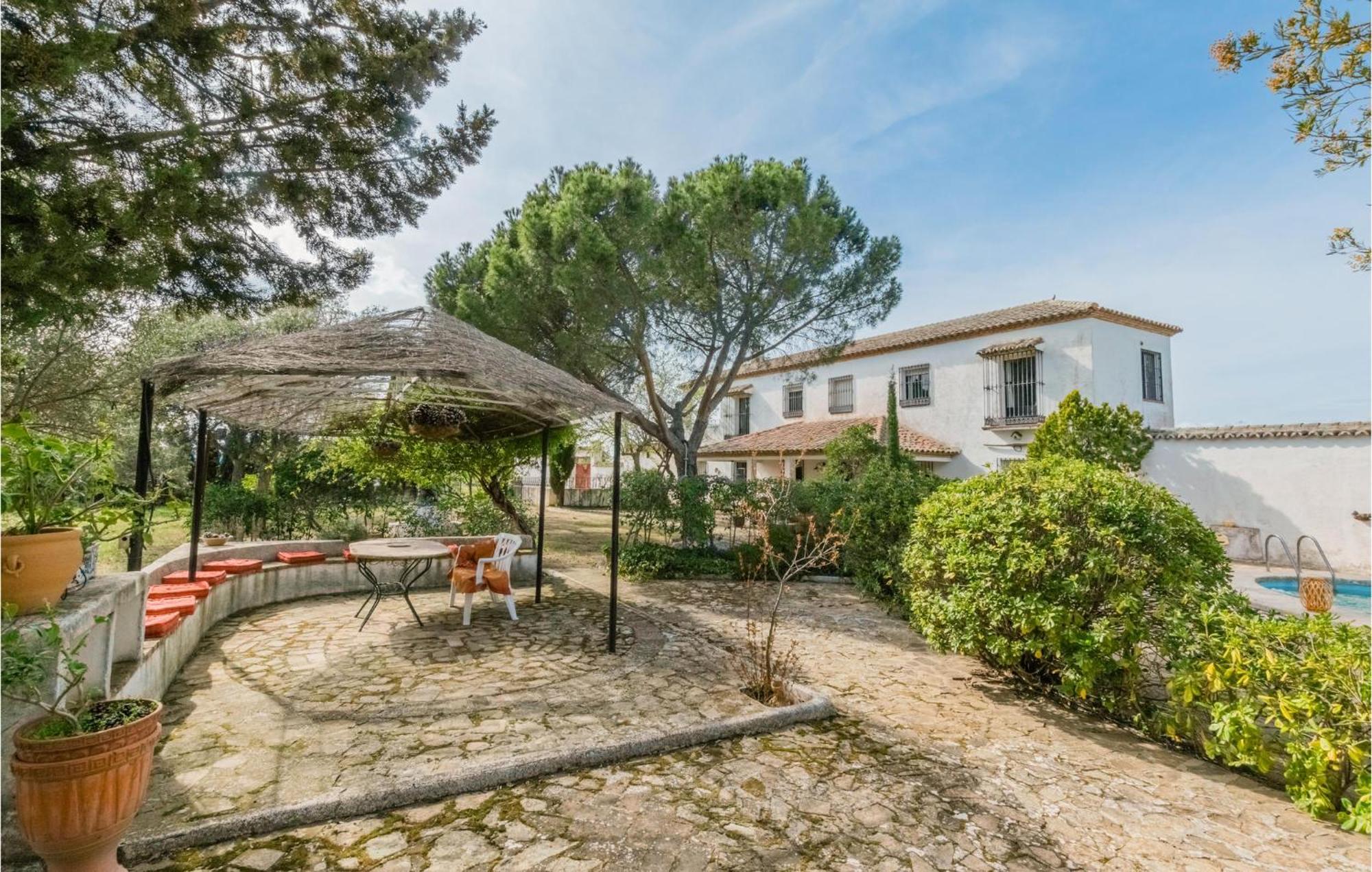 Gorgeous Home In Aldeaquemada With Swimming Pool 외부 사진